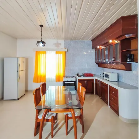 La Casa Alemanya Apartment Moalboal Room photo
