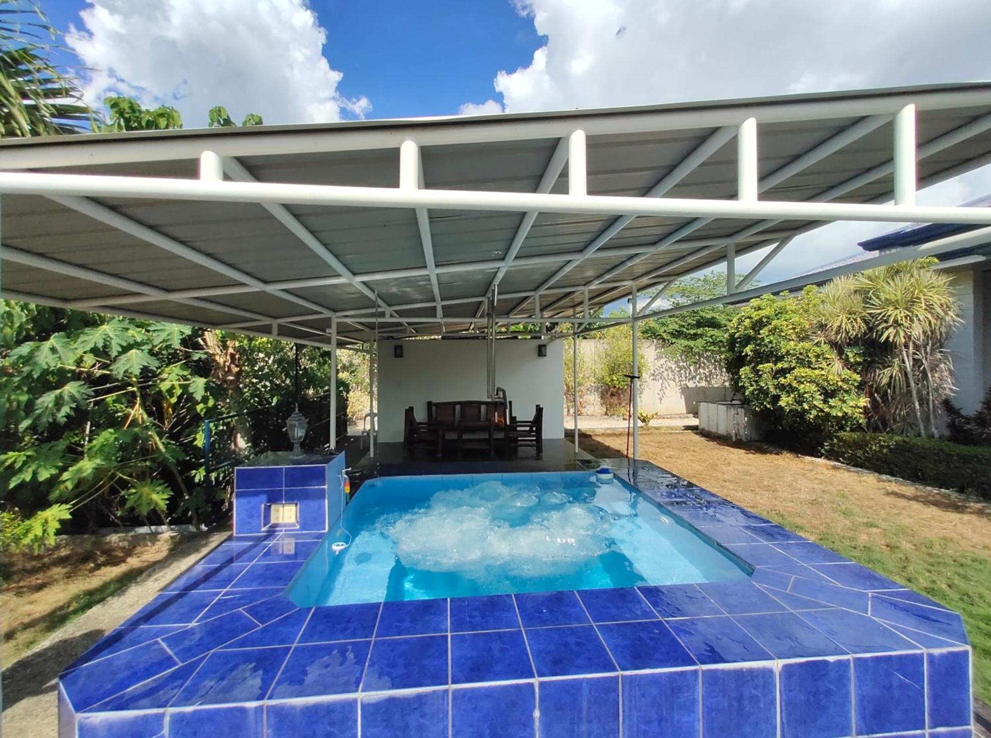 La Casa Alemanya Apartment Moalboal